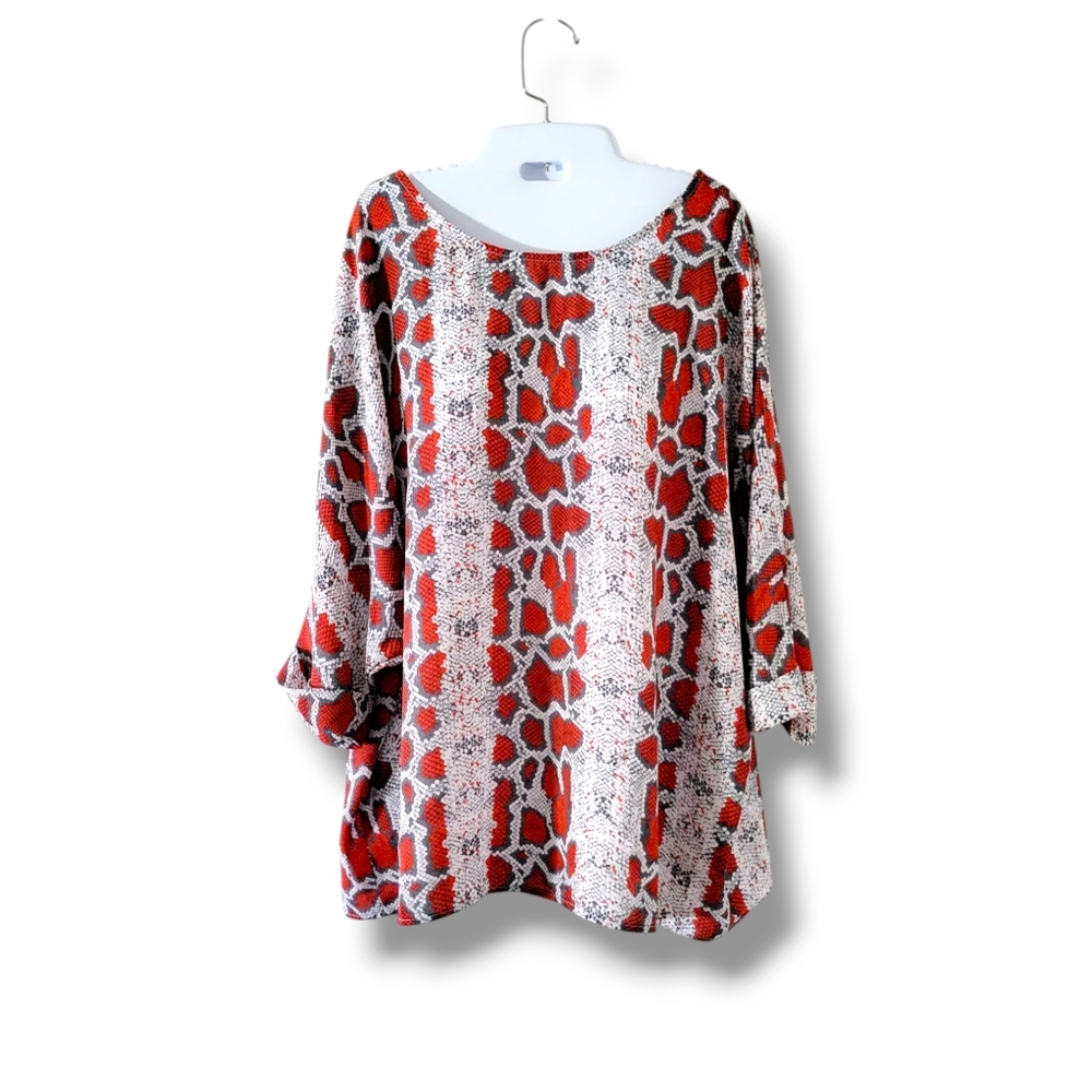 ✨️HP✨️Peace Love Cake | Gray/Red Snakeskin Print Oversized Dolman Tunic Top